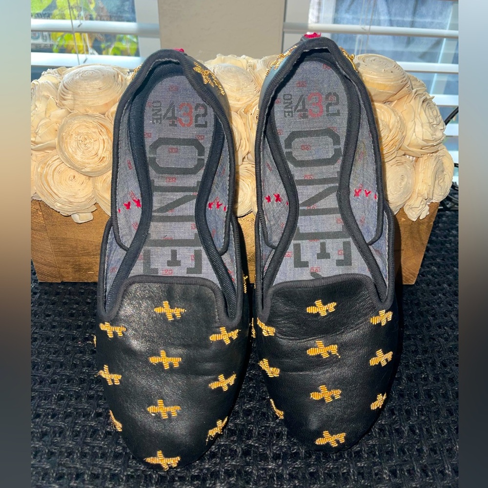 ONE 432 Womens Embroidered‎ Handmade in Pakistan Leather Flats Size 8